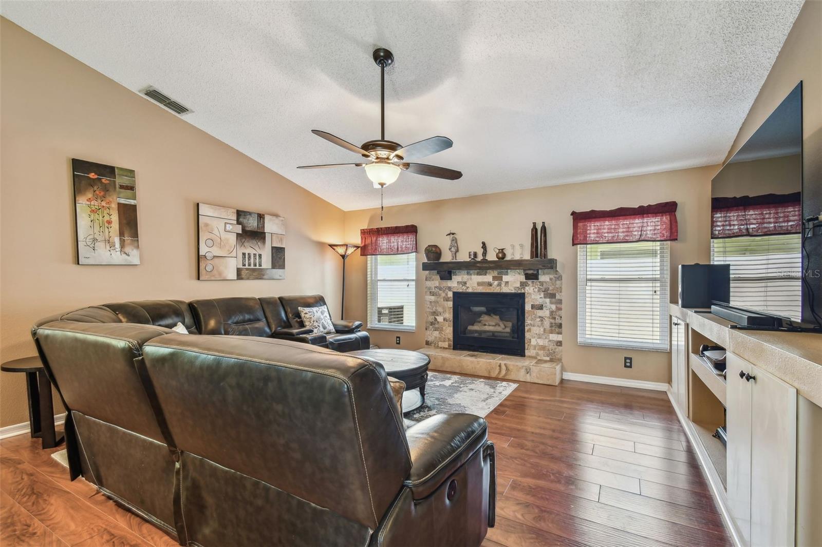 Image 25 of 45 For 18533 Avocet Drive