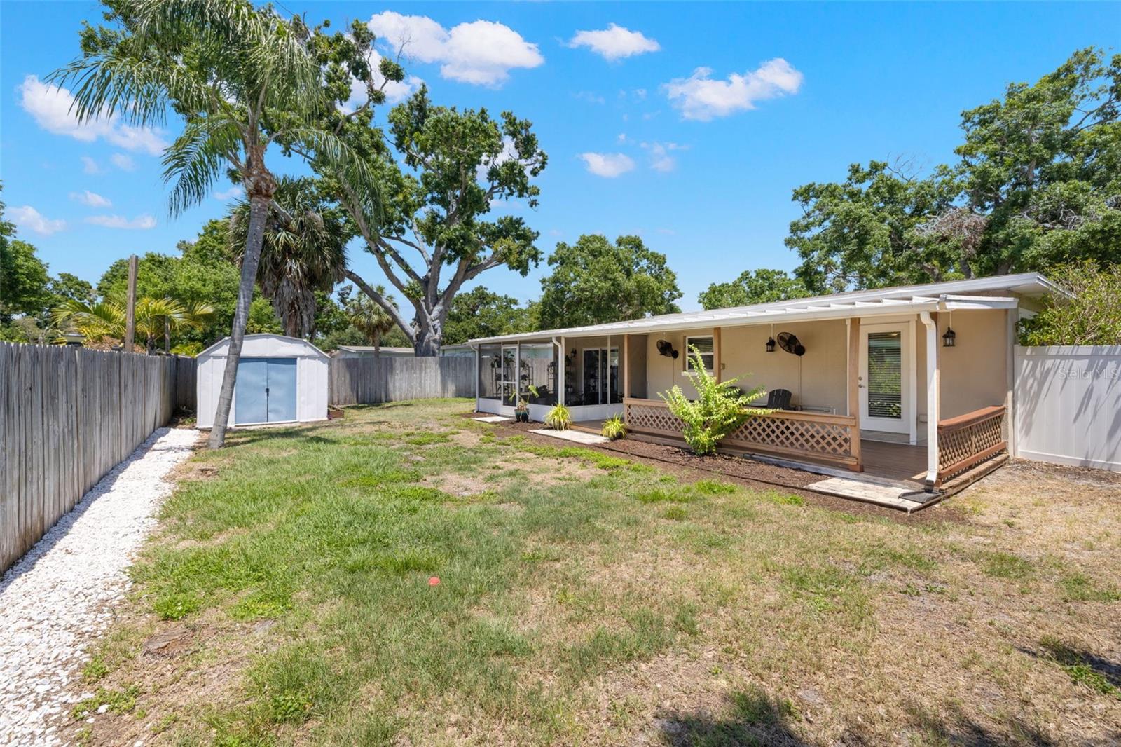 Image 21 of 25 For 4519 Grady Avenue