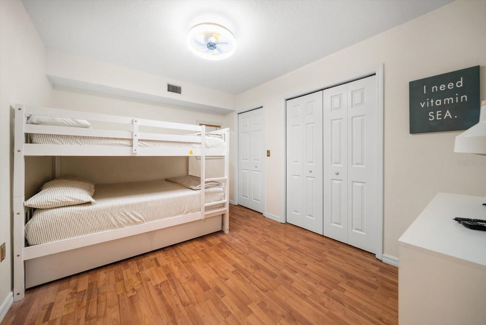Image 20 of 58 For 1500 Gulf Boulevard 103b