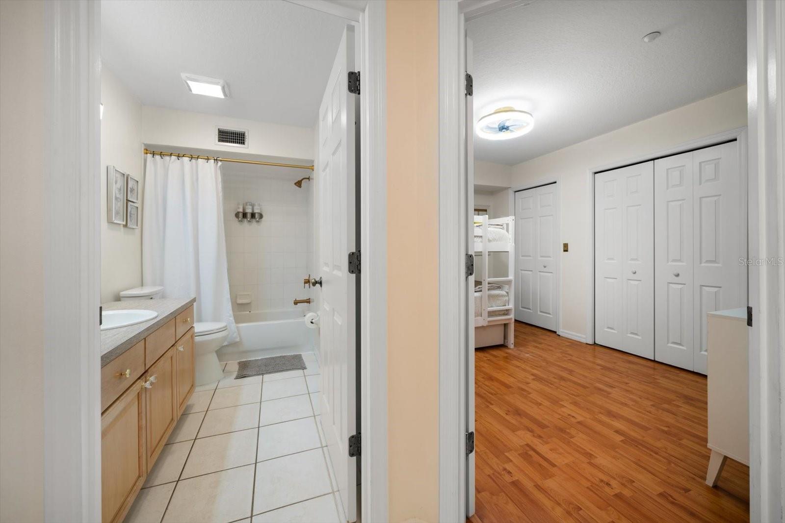 Image 23 of 58 For 1500 Gulf Boulevard 103b