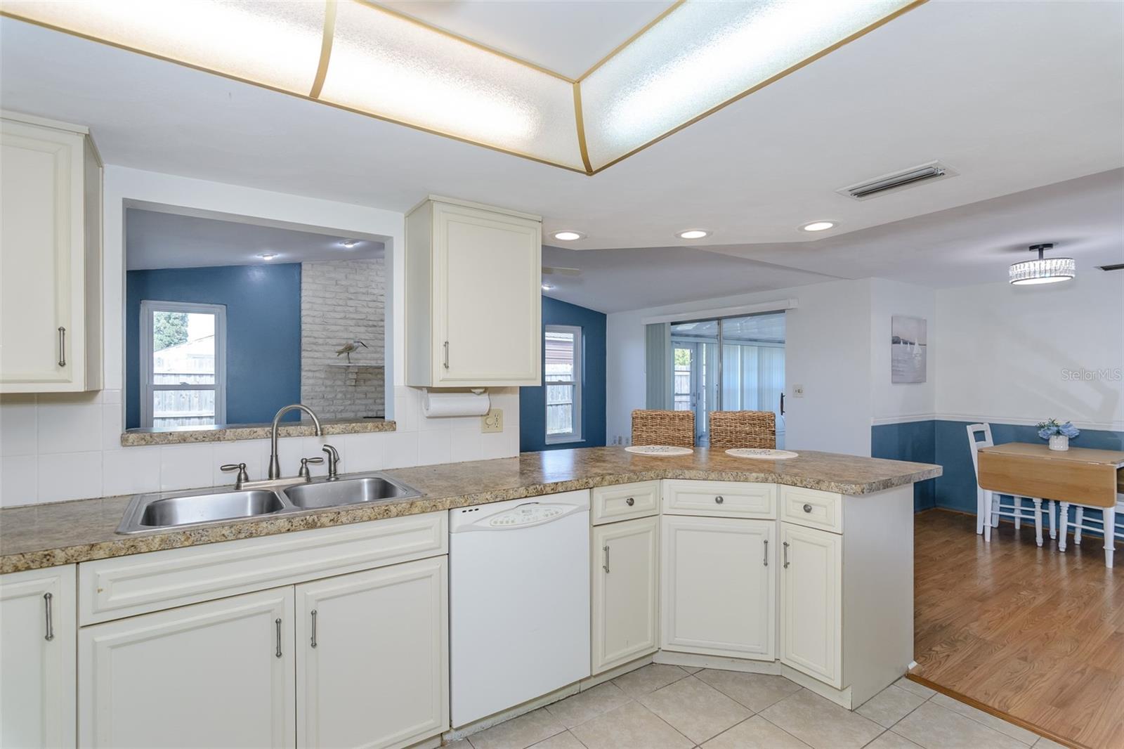 Image 9 of 38 For 9205 Ledgestone Lane