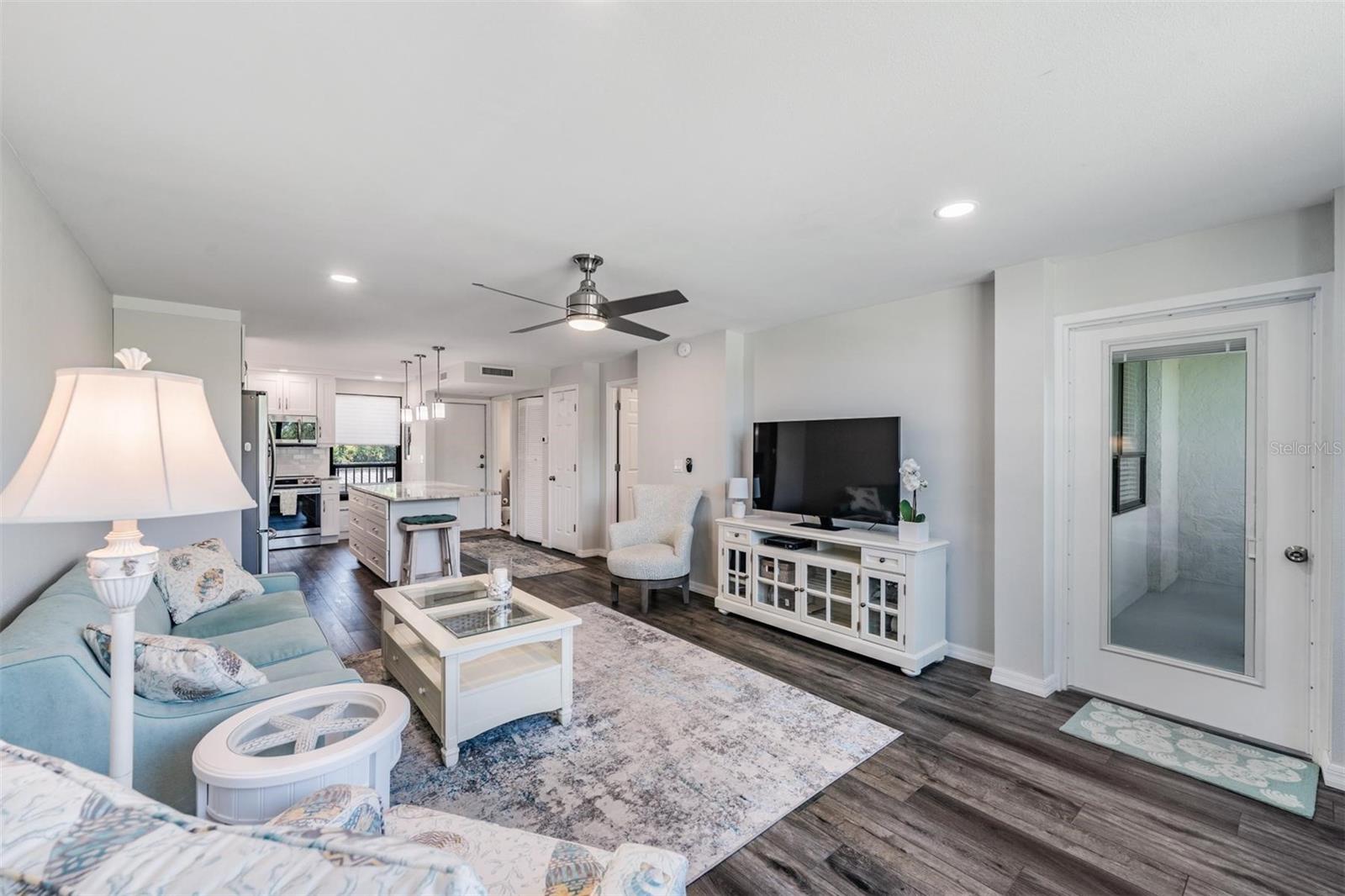 Image 14 of 44 For 2621 Cove Cay Drive 204