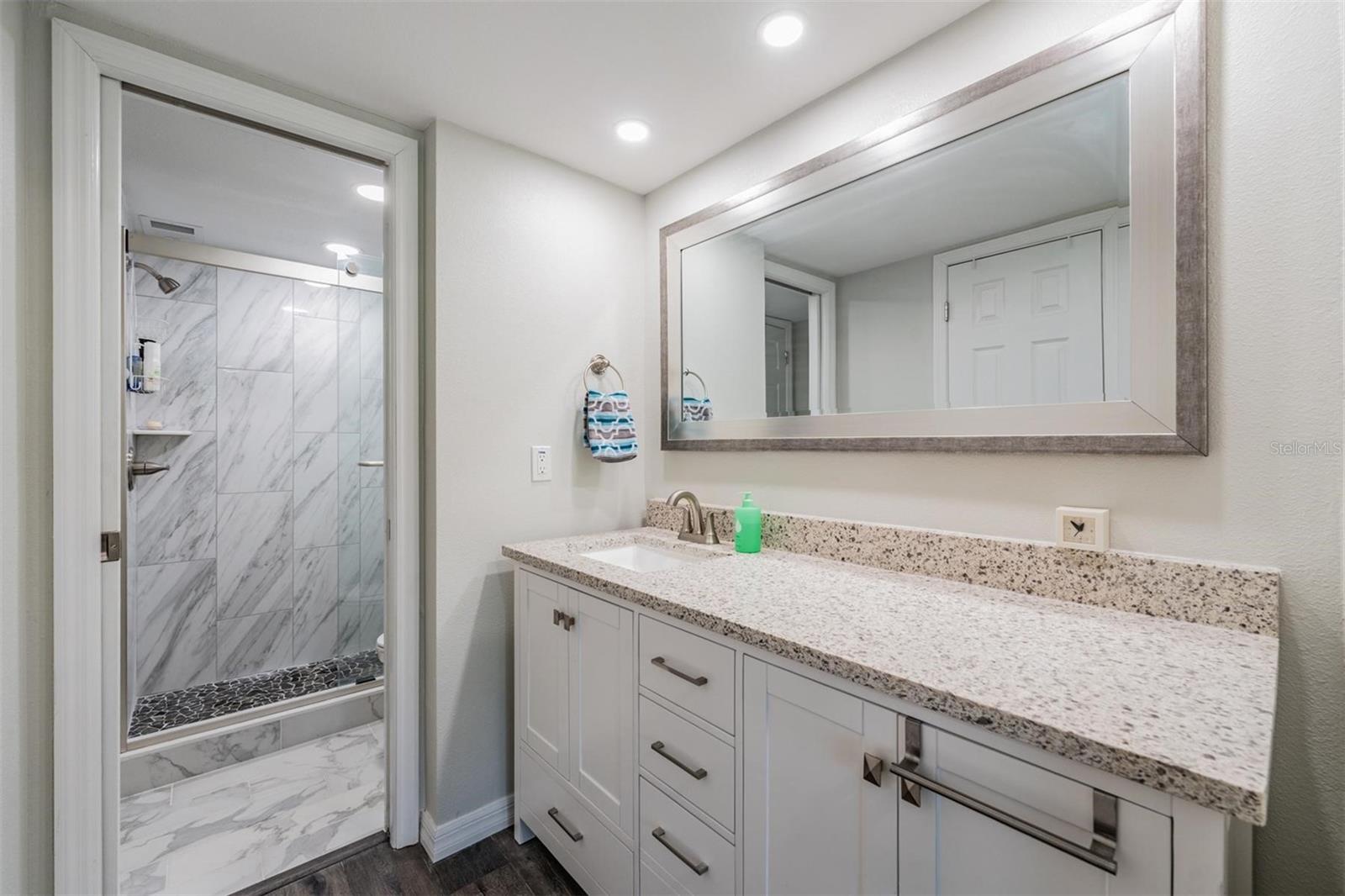 Image 19 of 44 For 2621 Cove Cay Drive 204