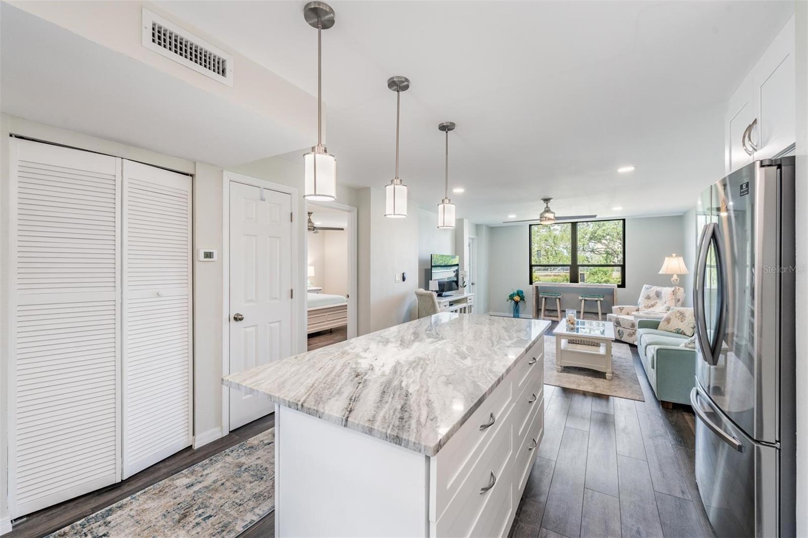 Image 7 of 44 For 2621 Cove Cay Drive 204