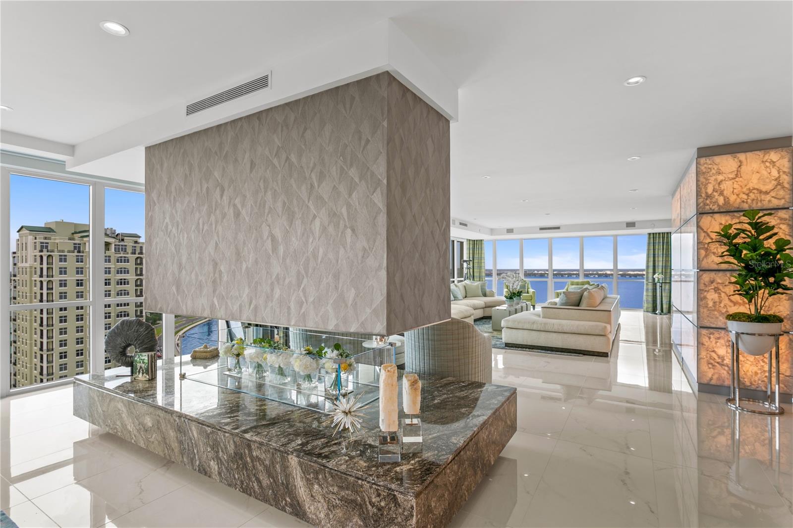 Image 18 of 64 For 3301 Bayshore Boulevard 2401e