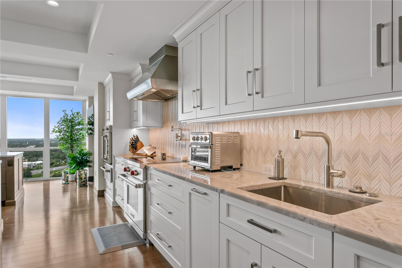 Image 27 of 64 For 3301 Bayshore Boulevard 2401e