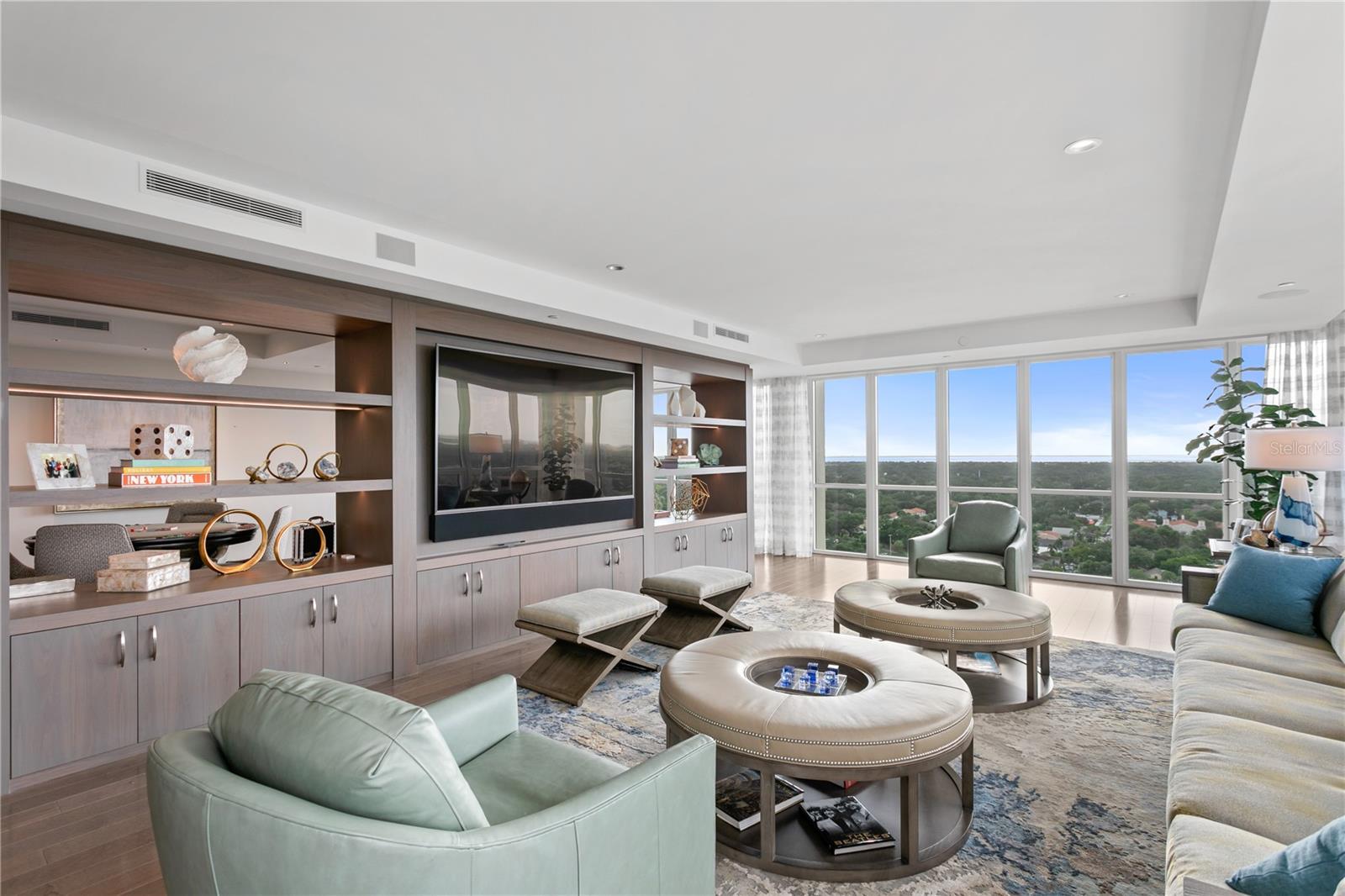 Image 28 of 64 For 3301 Bayshore Boulevard 2401e