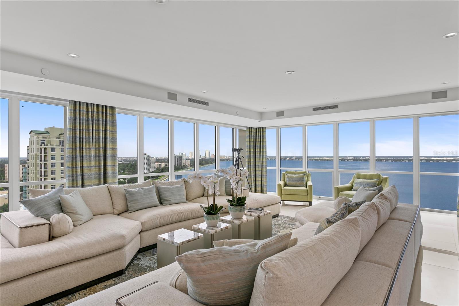 Image 3 of 64 For 3301 Bayshore Boulevard 2401e