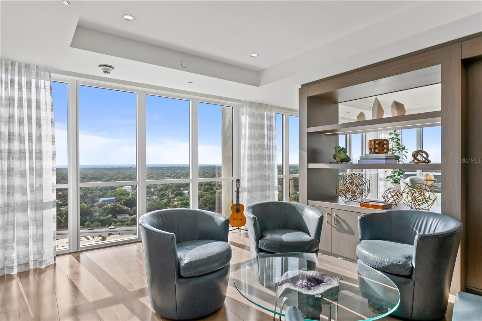 Image 34 of 64 For 3301 Bayshore Boulevard 2401e