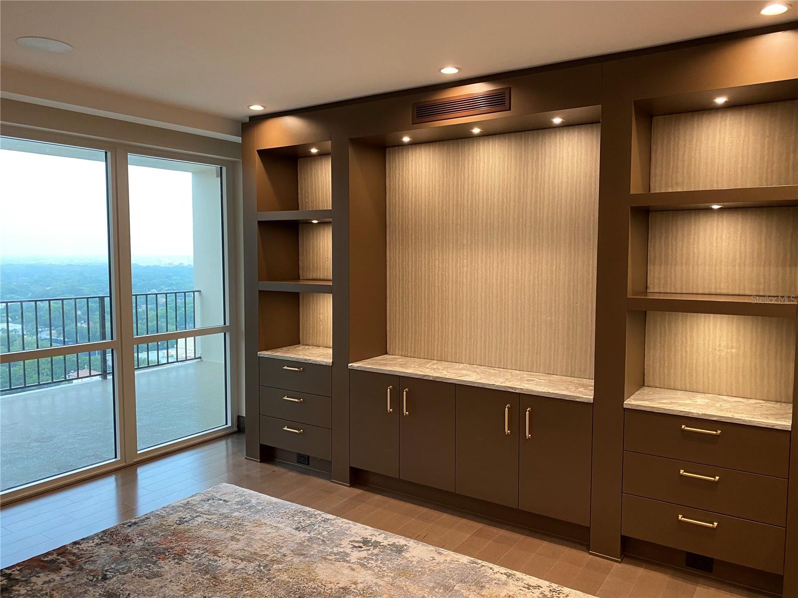 Image 50 of 64 For 3301 Bayshore Boulevard 2401e