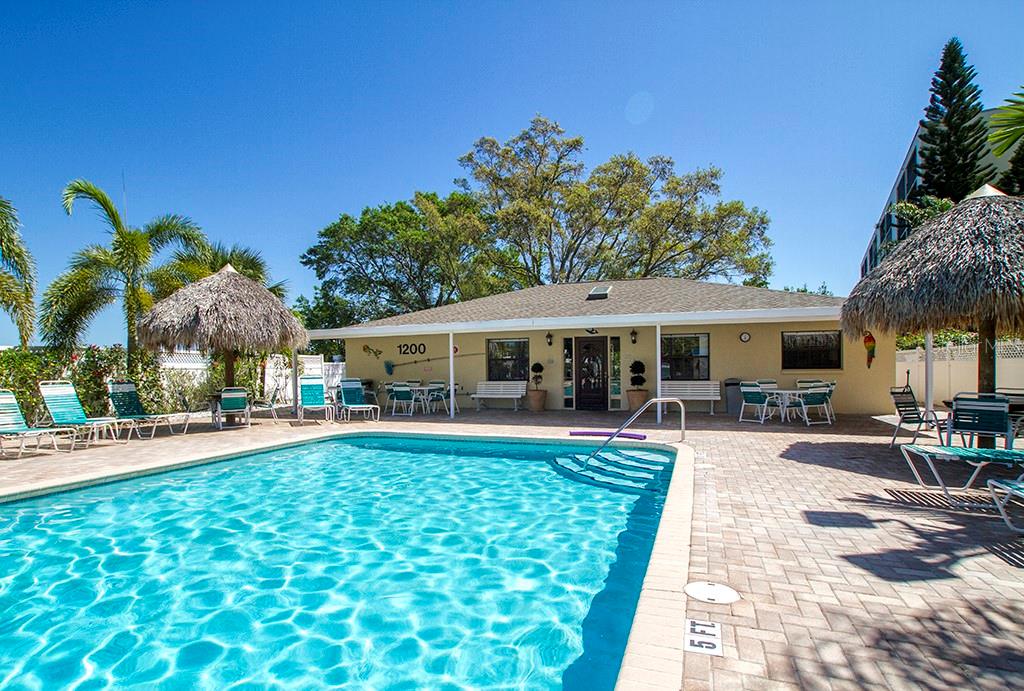 Image 44 of 52 For 2616 Cove Cay Drive 301