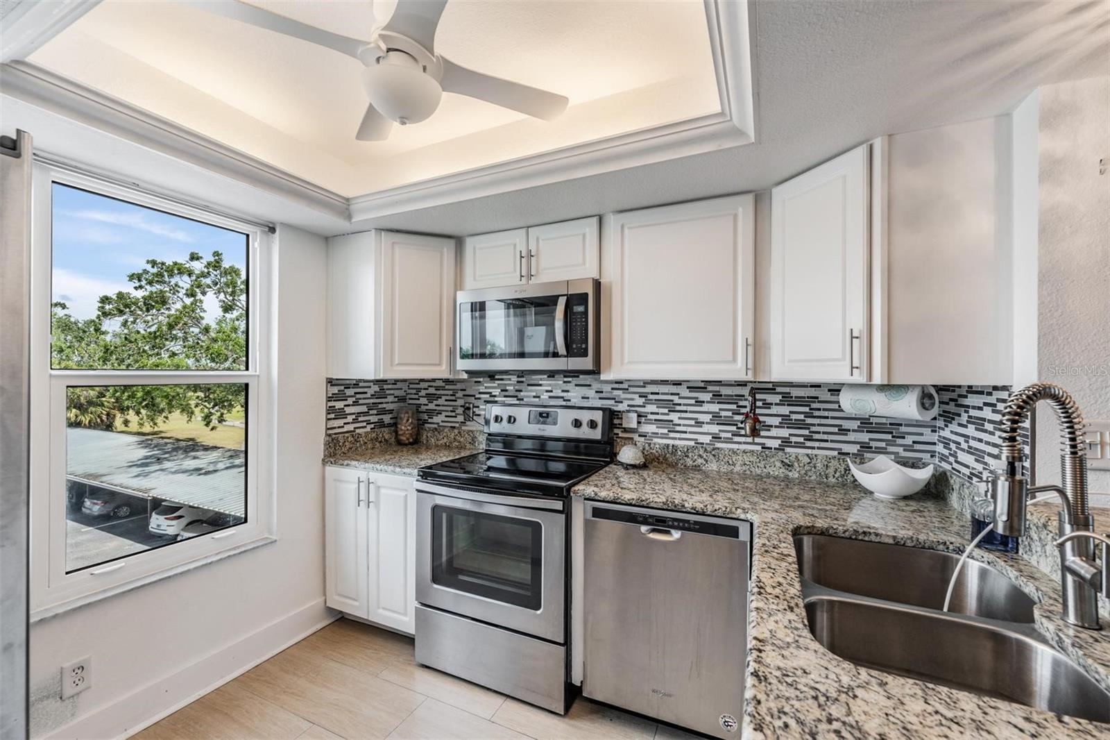 Image 5 of 52 For 2616 Cove Cay Drive 301
