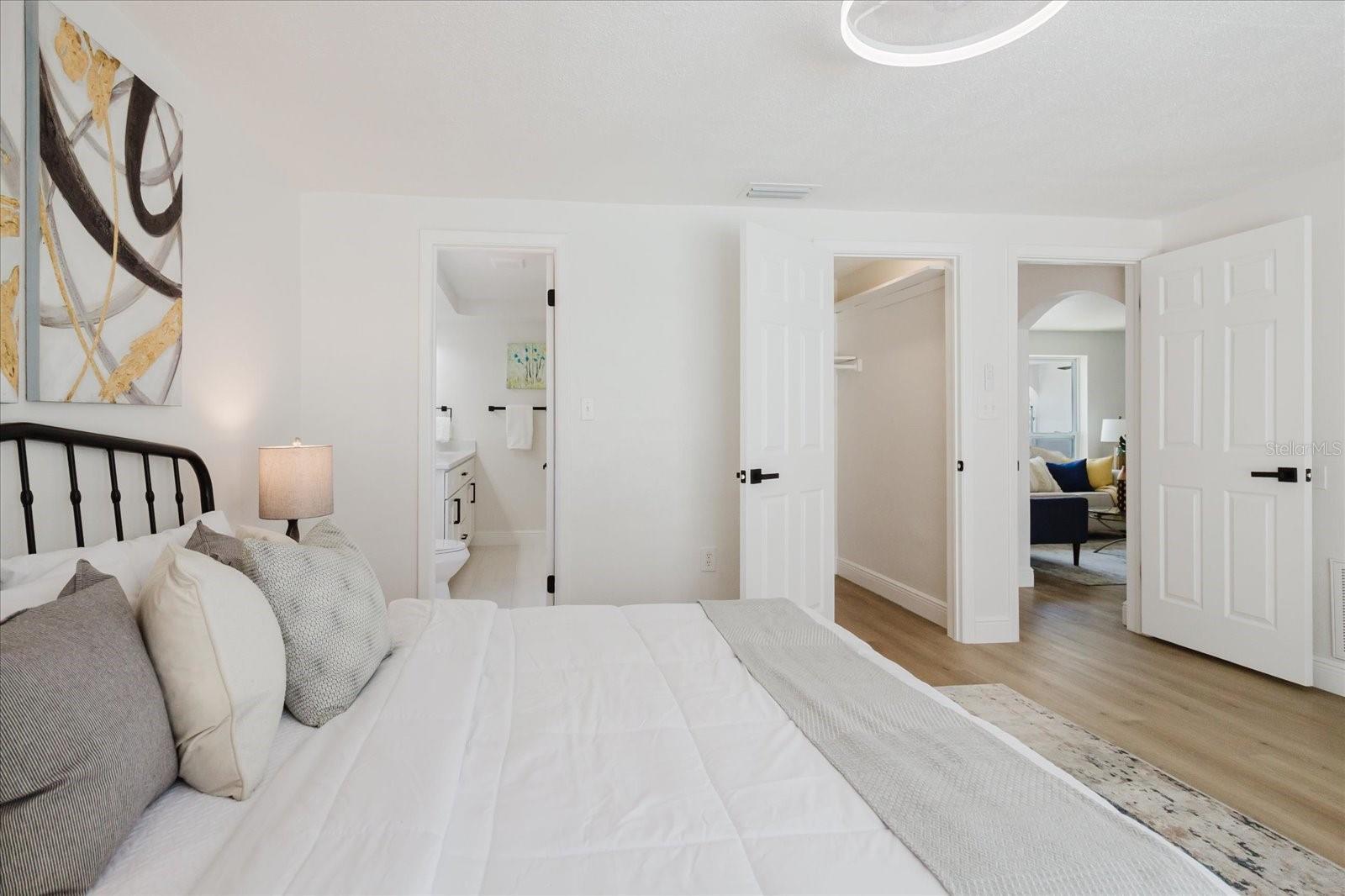 Listing photo id 10 for 7031 Brentwood Drive
