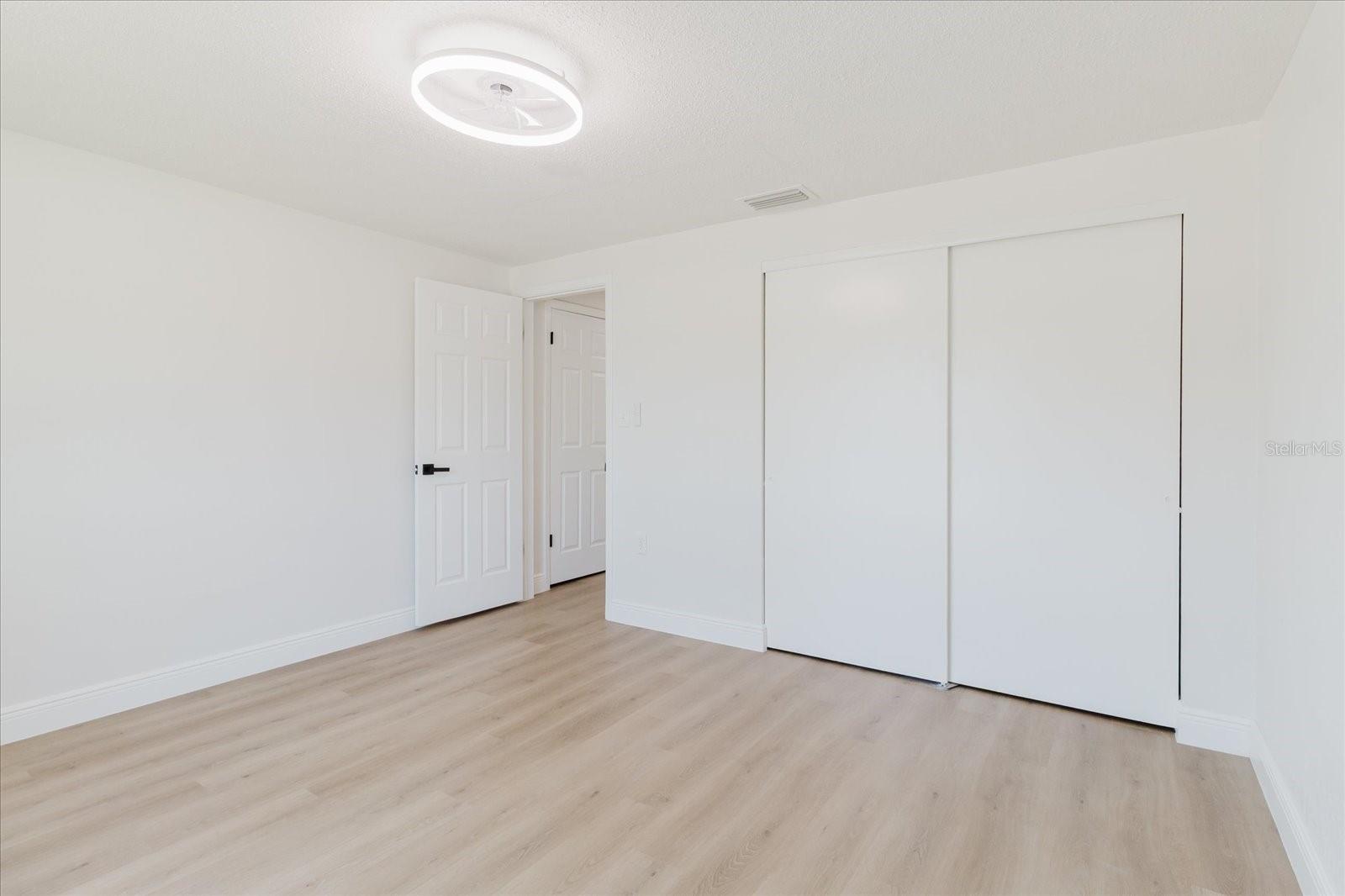 Listing photo id 17 for 7031 Brentwood Drive
