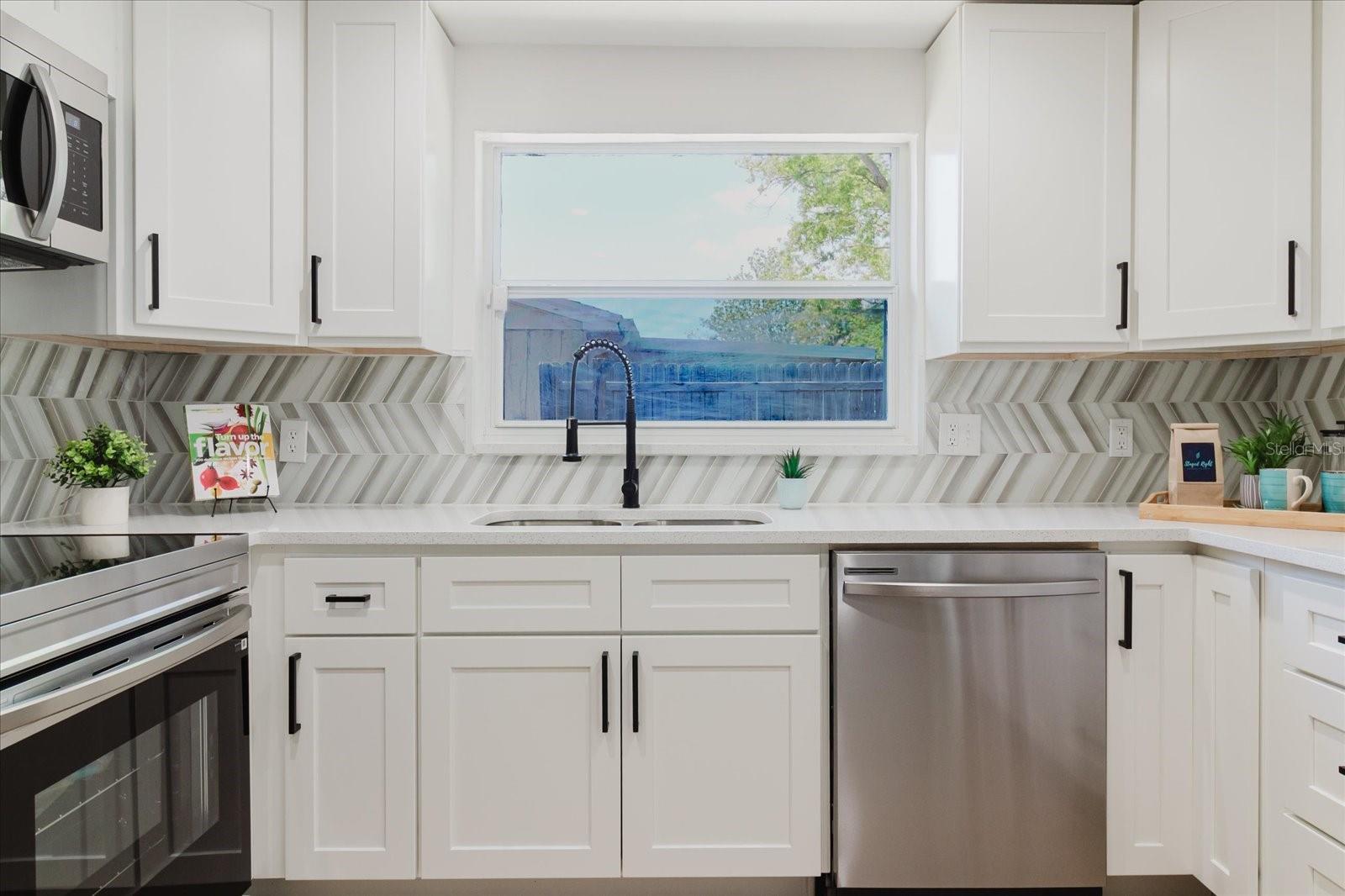 Listing photo id 0 for 7031 Brentwood Drive