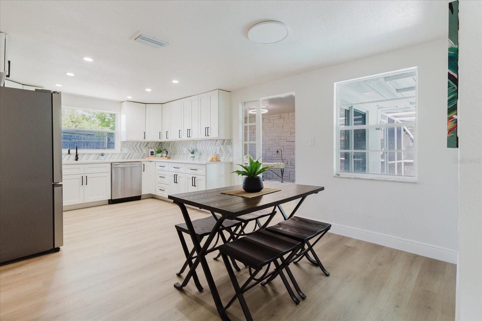 Listing photo id 26 for 7031 Brentwood Drive