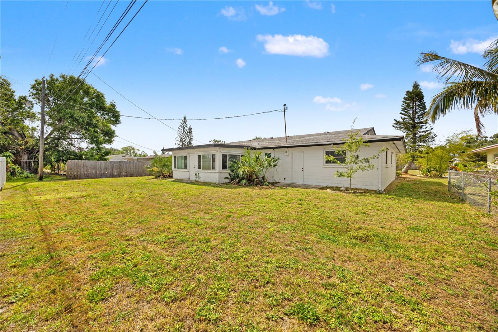 Image 10 of 20 For 1002 Fruitland Avenue