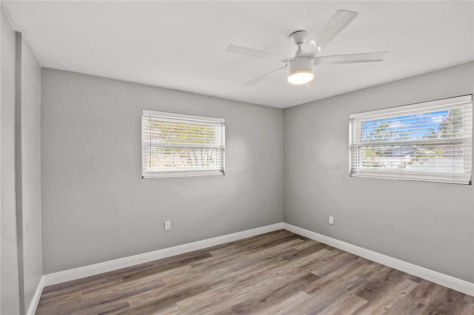Image 16 of 20 For 1002 Fruitland Avenue