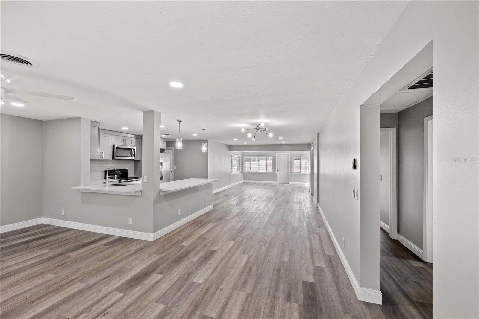 Image 7 of 20 For 1002 Fruitland Avenue