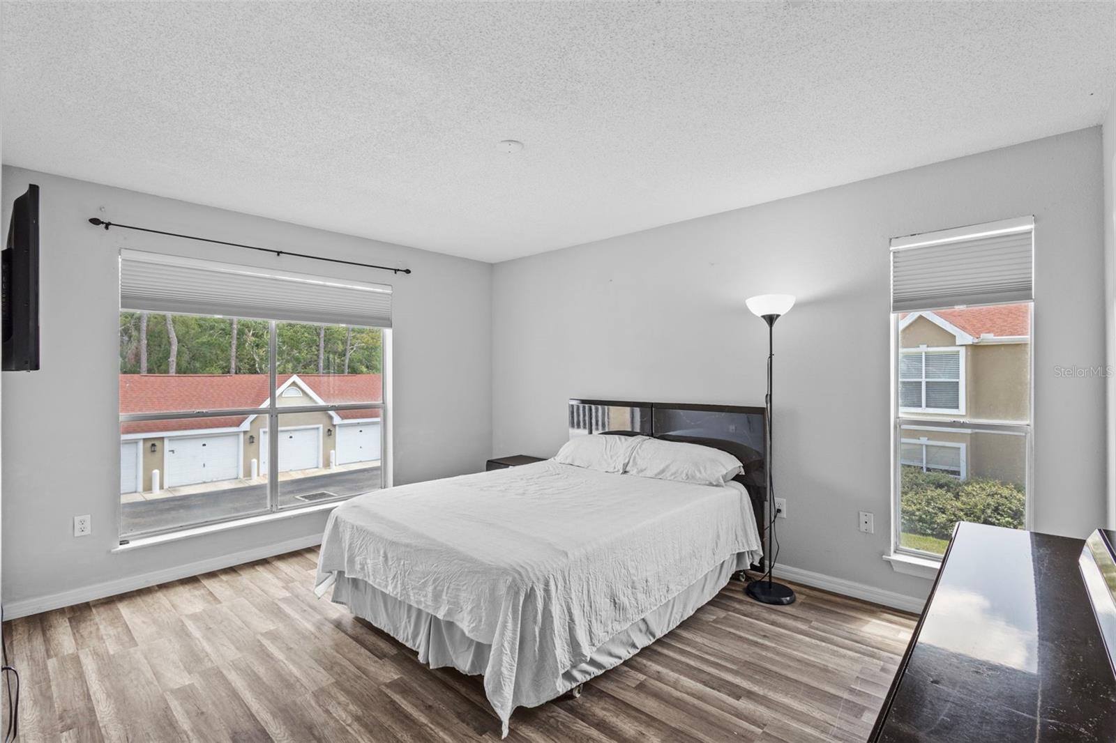 Image 14 of 28 For 9481 Highland Oak Drive 305