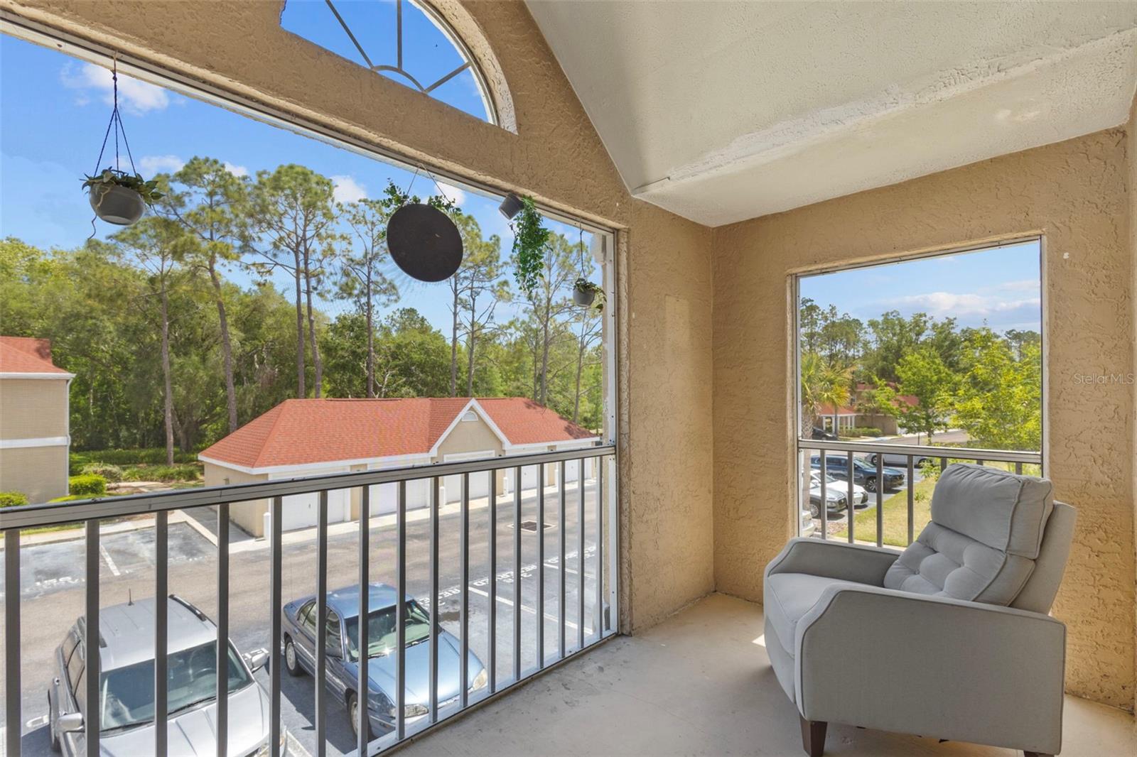 Image 21 of 28 For 9481 Highland Oak Drive 305
