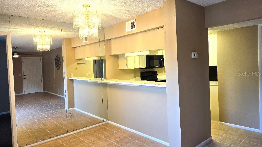 Image 5 of 13 For 4025 Angel Oak Court 102