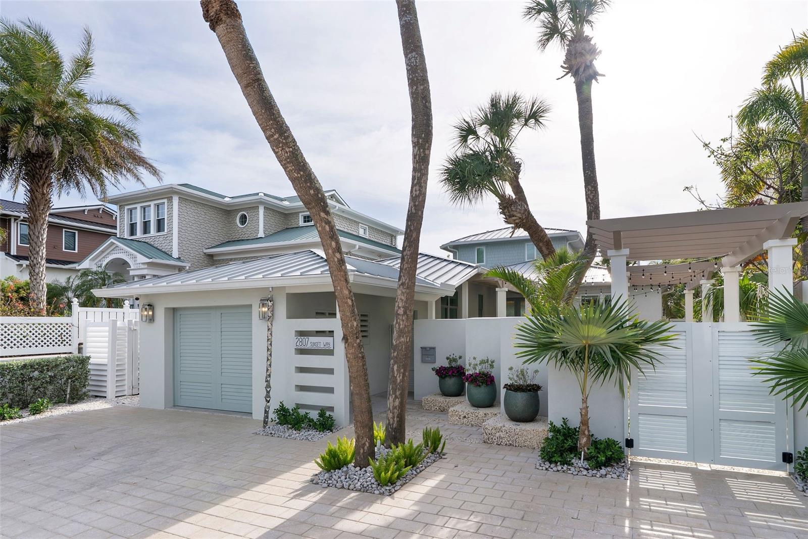 Image 2 of 40 For 2807 Sunset Way