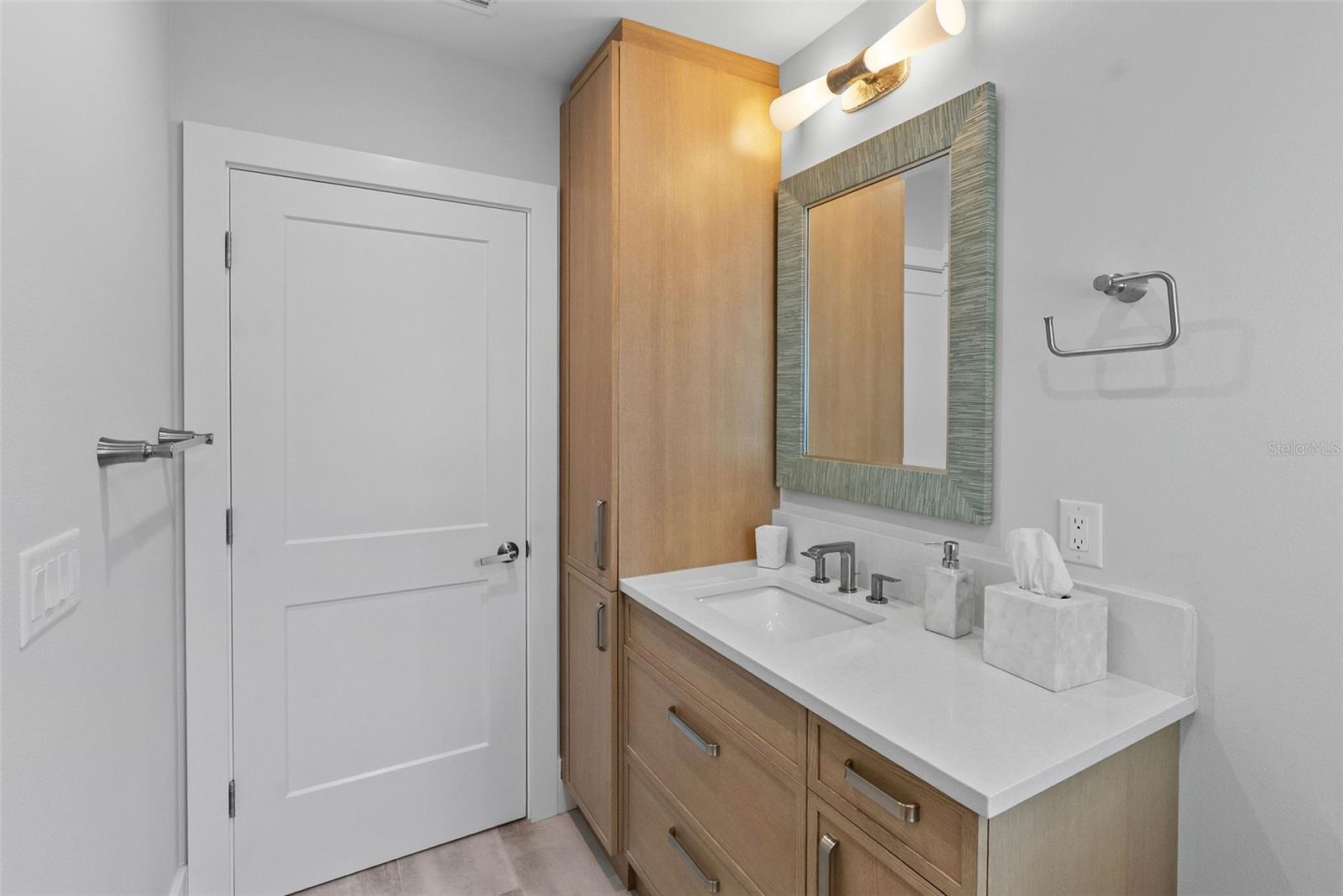 Image 21 of 40 For 2807 Sunset Way