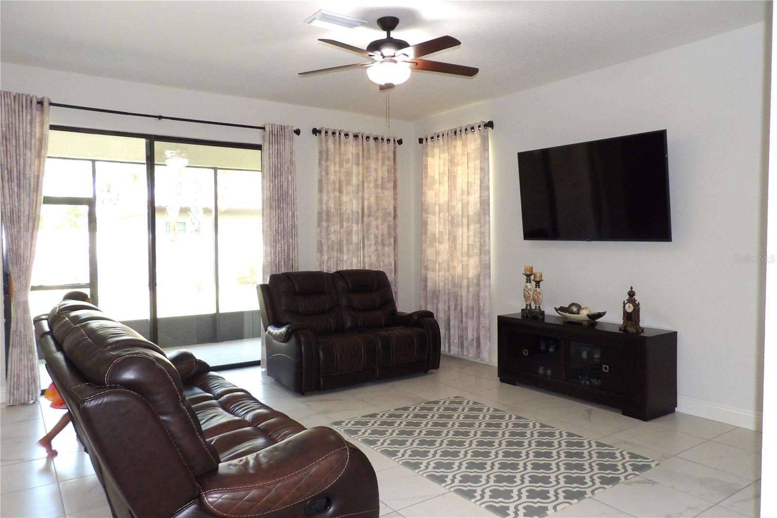 Image 11 of 32 For 13299 Wildgrass Trail