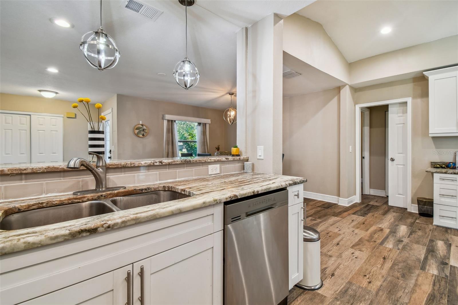 Image 17 of 43 For 503 Tangerine Drive