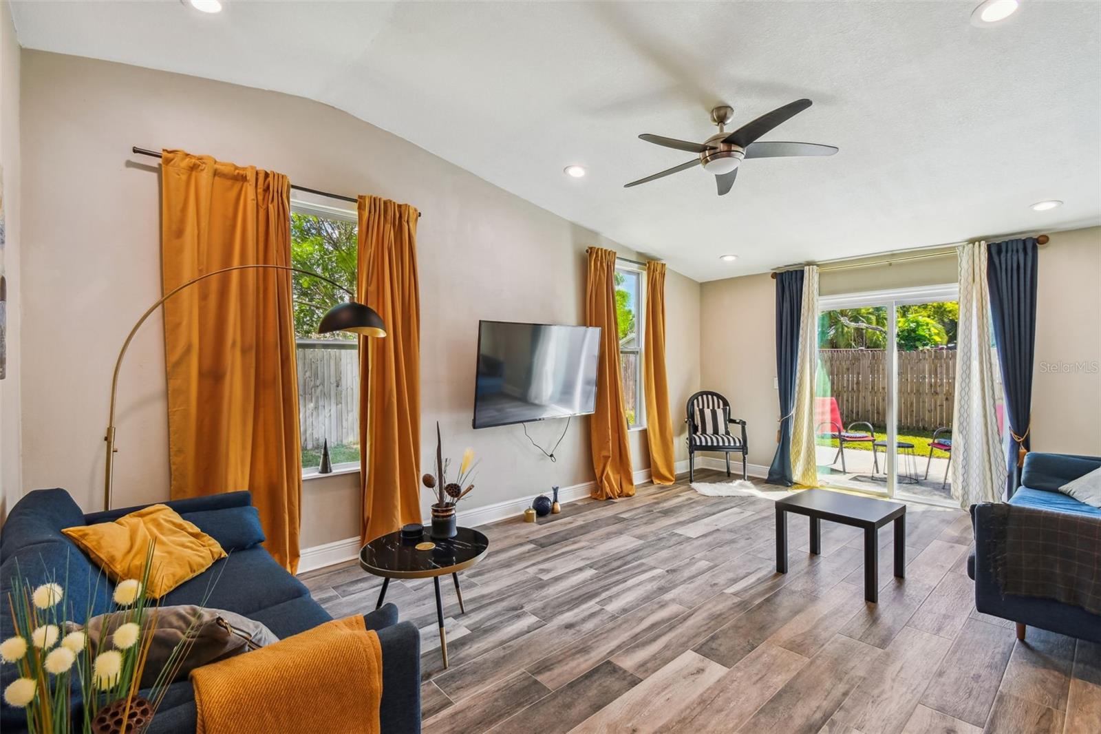 Image 20 of 43 For 503 Tangerine Drive