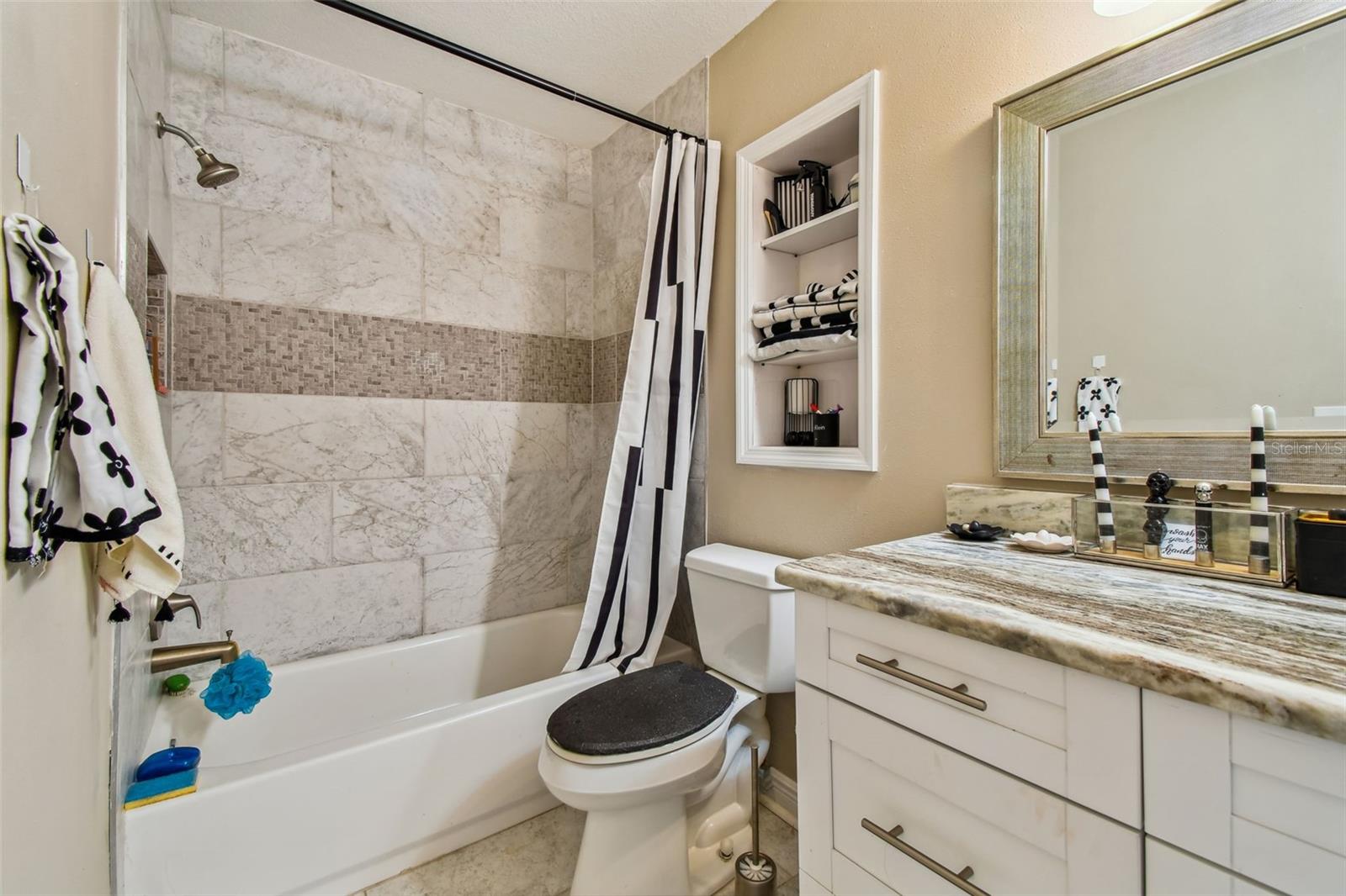 Image 32 of 43 For 503 Tangerine Drive