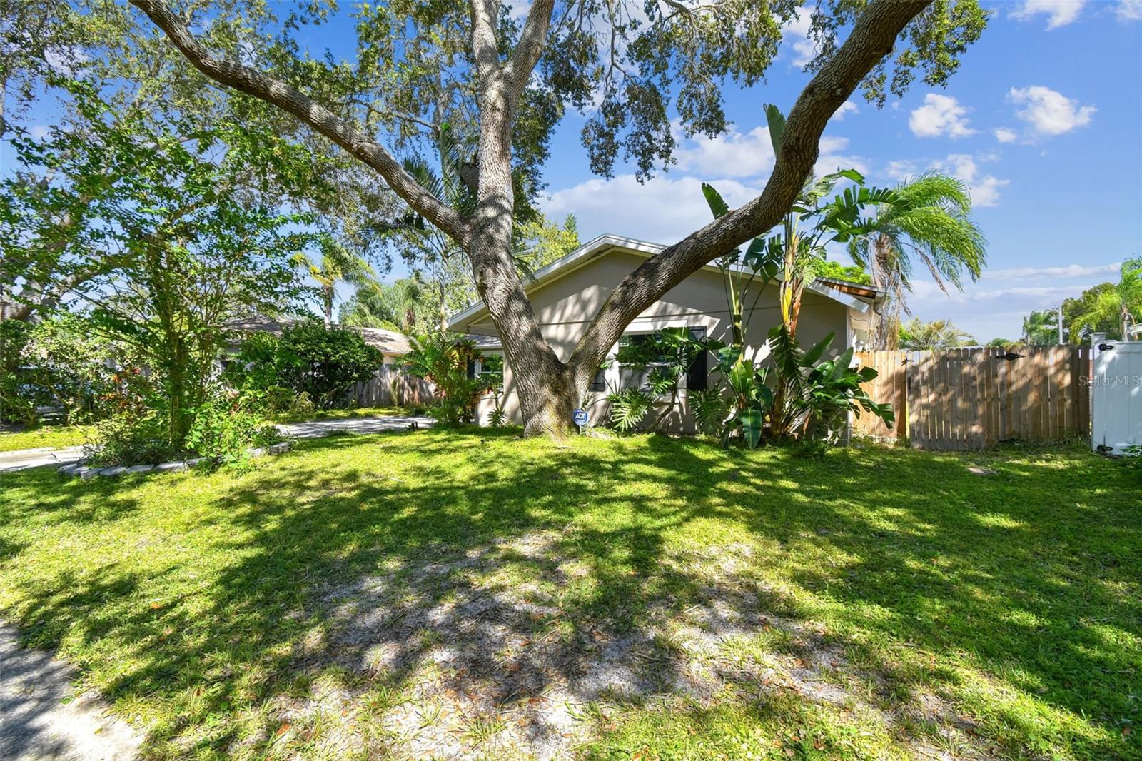 Image 4 of 43 For 503 Tangerine Drive