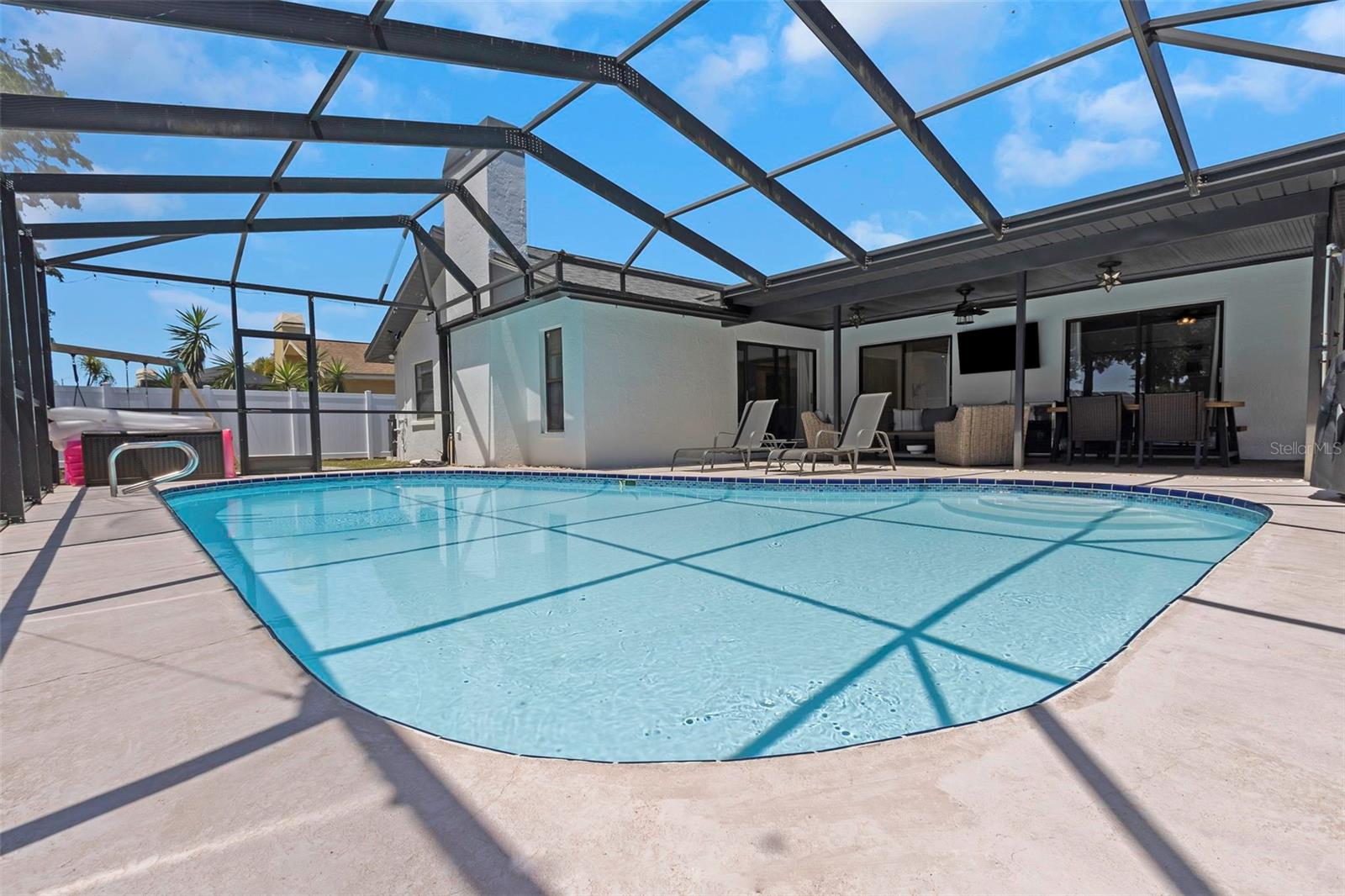 Image 38 of 55 For 14007 Middleton Way