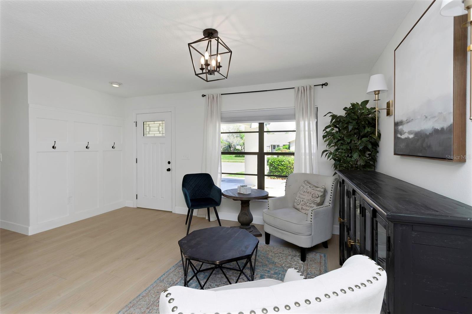 Image 7 of 55 For 14007 Middleton Way