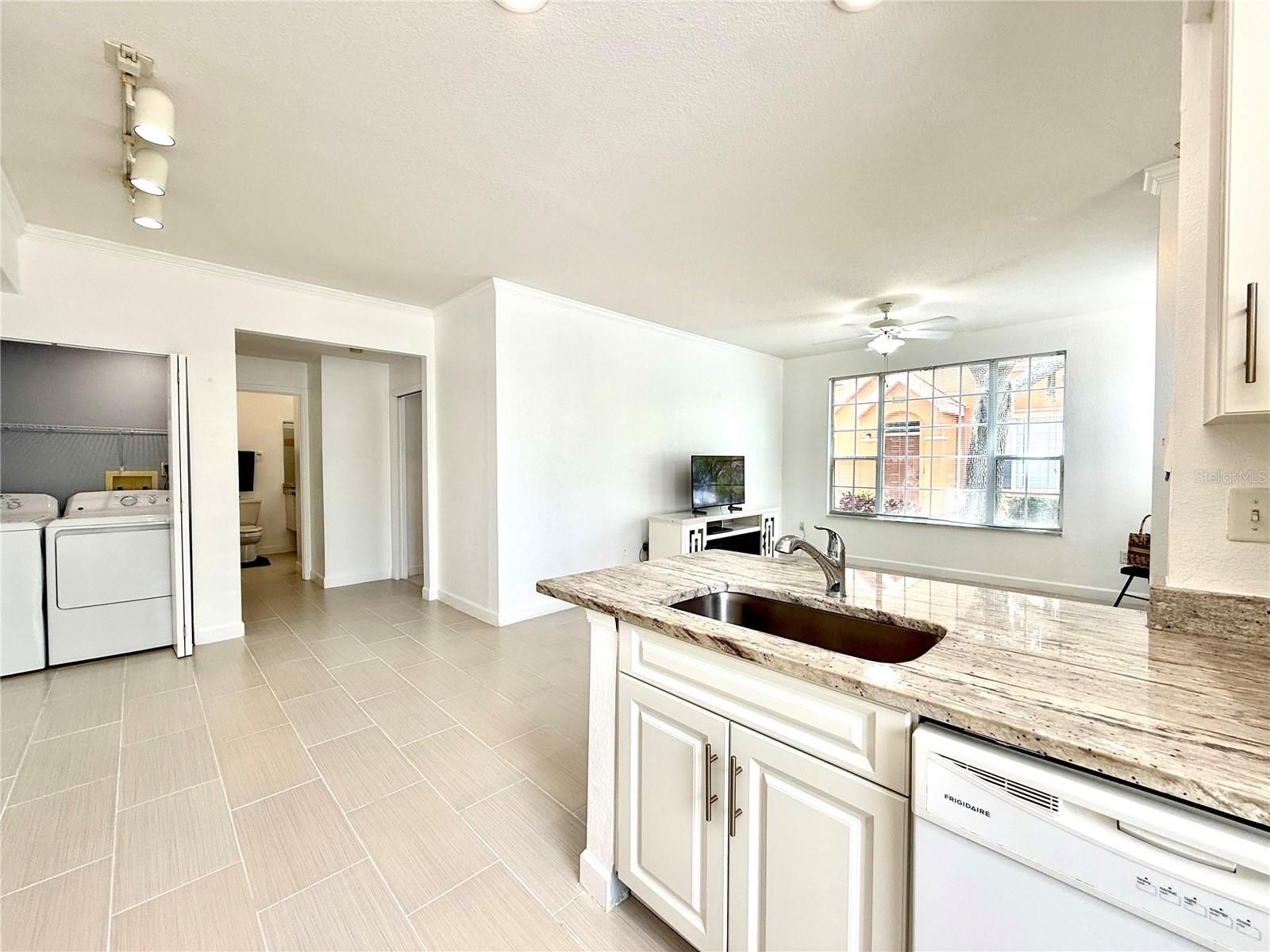 Image 15 of 25 For 9650 Lake Chase Island Way 9650