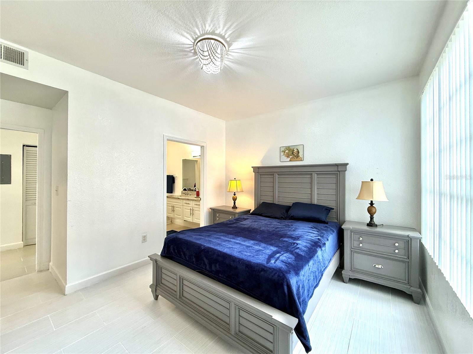Image 7 of 25 For 9650 Lake Chase Island Way 9650