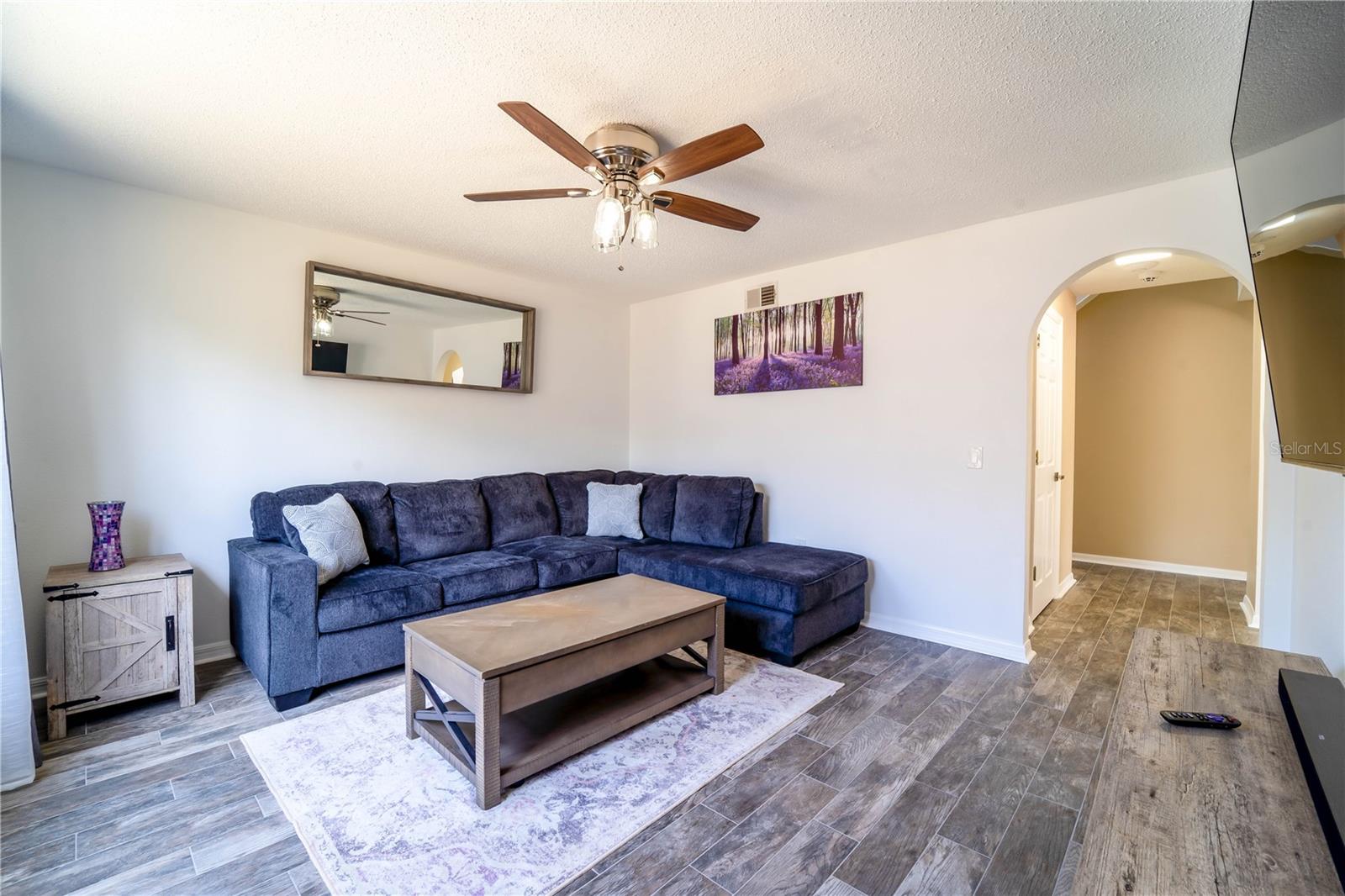 Image 11 of 35 For 31704 Shin Court