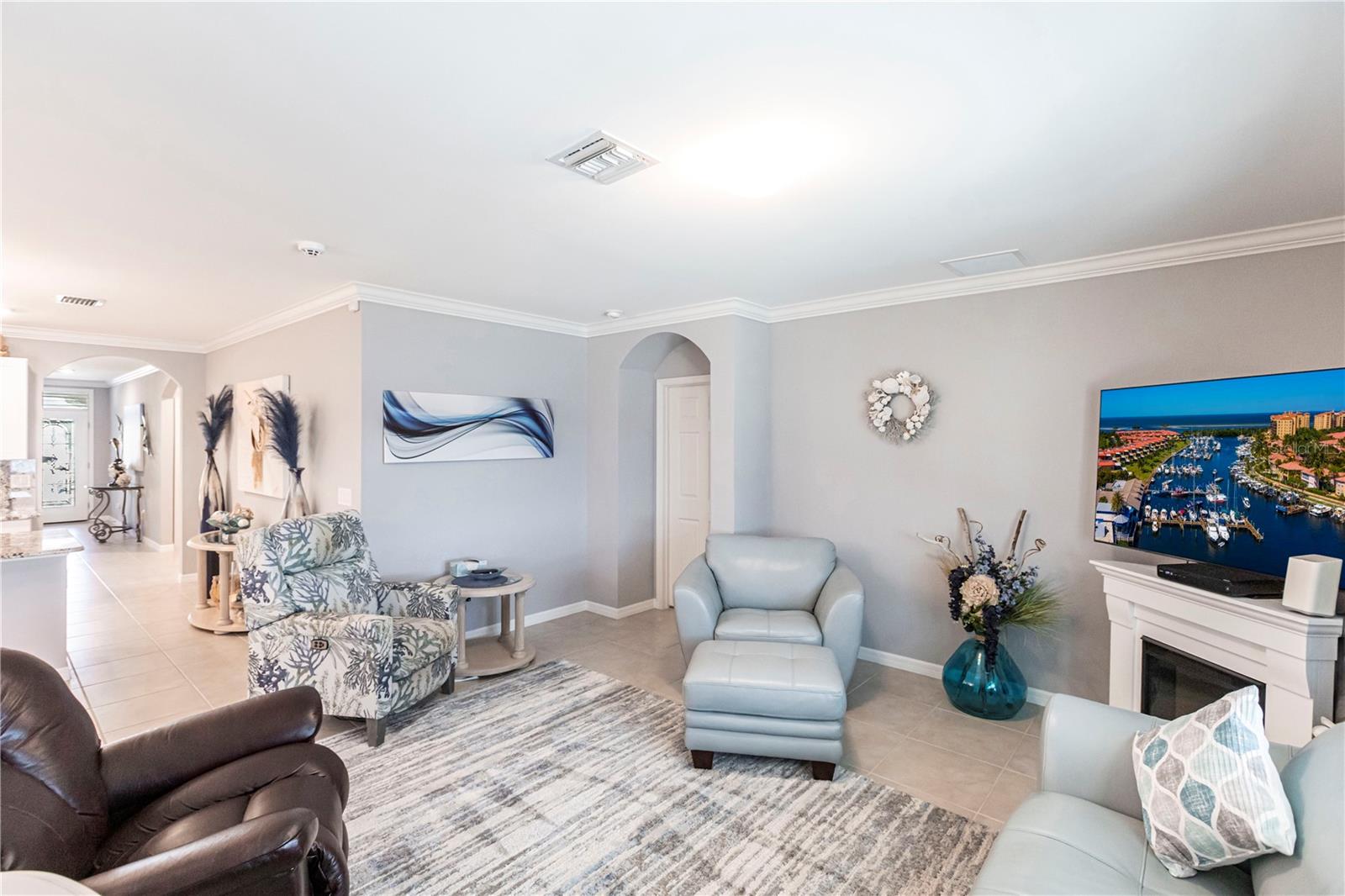 Image 10 of 59 For 25317 Lenox Circle