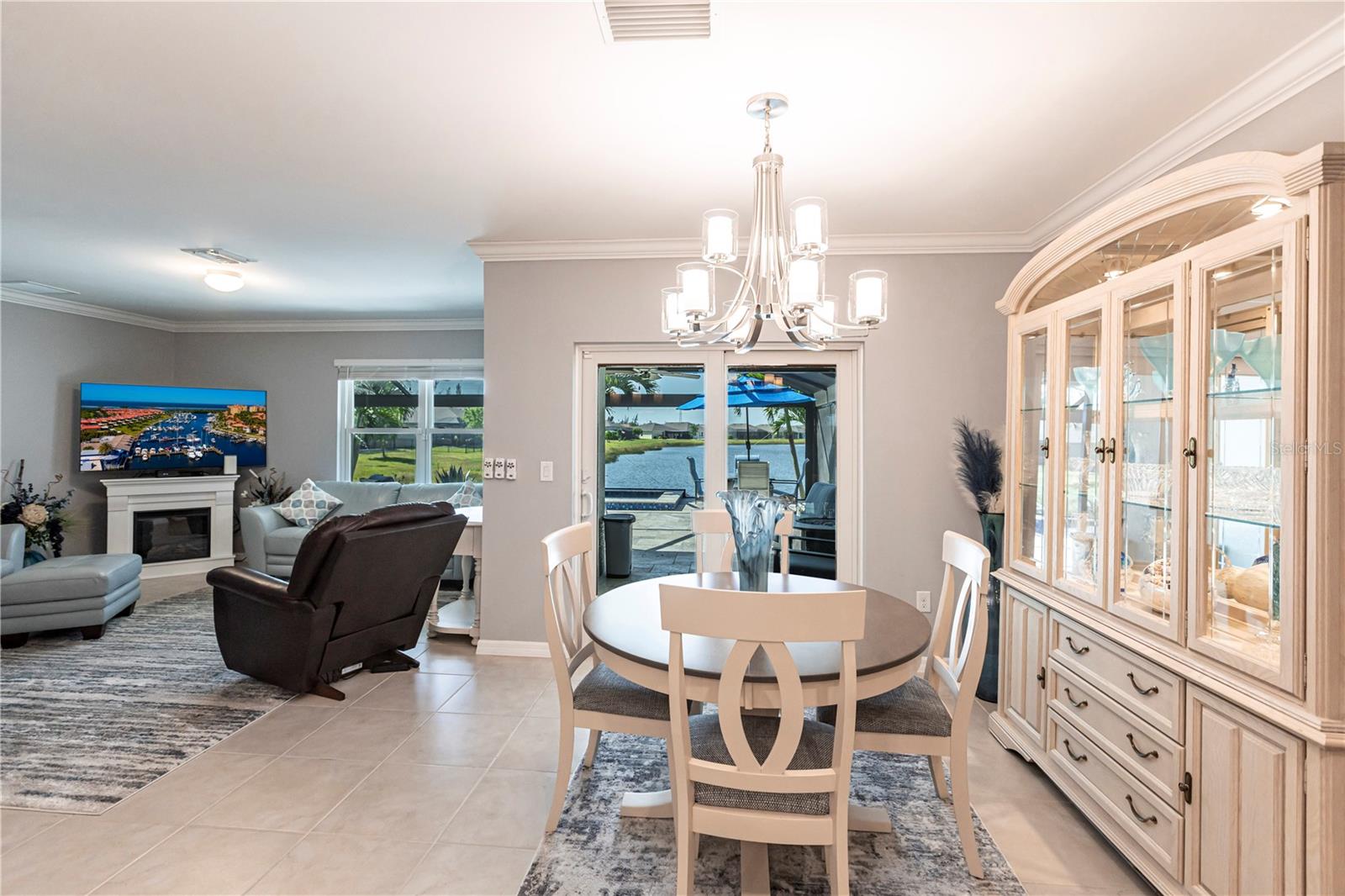 Image 18 of 59 For 25317 Lenox Circle