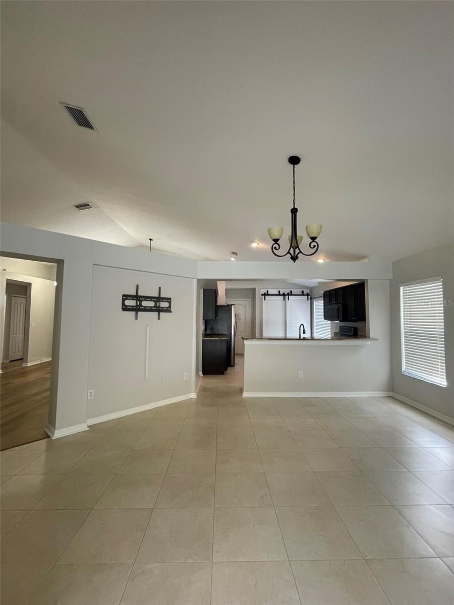 Image 32 of 100 For 10460 Lucaya Drive