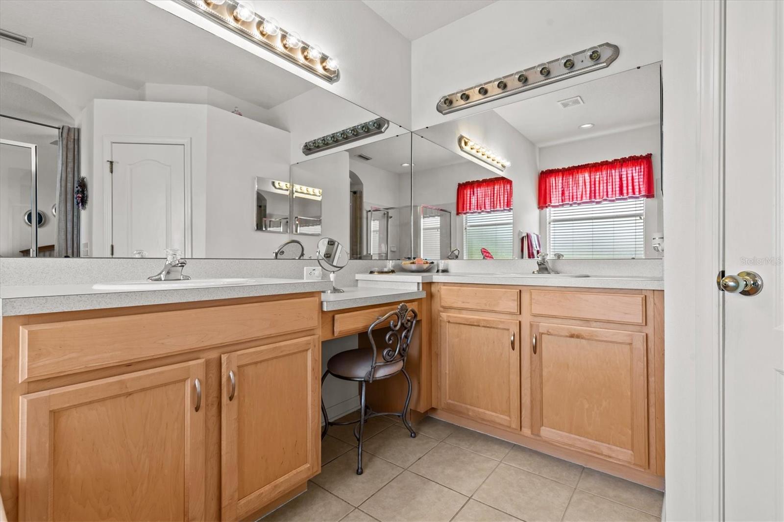 Image 25 of 47 For 8704 Sandy Plains Drive