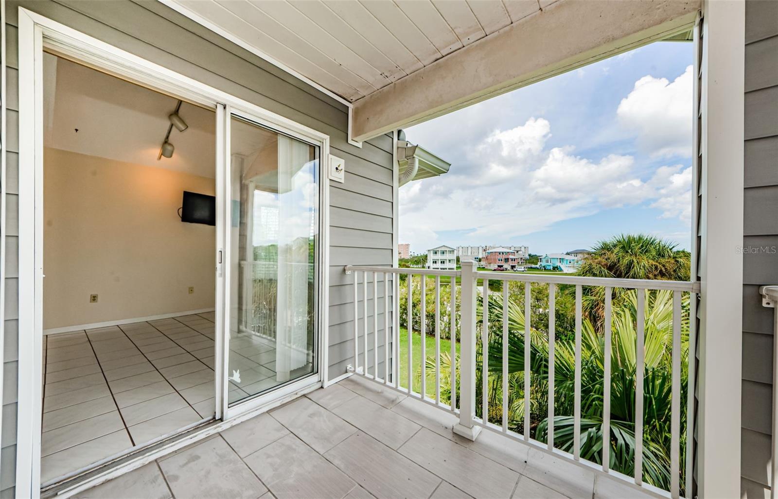 Image 21 of 65 For 5712 Biscayne Court 205