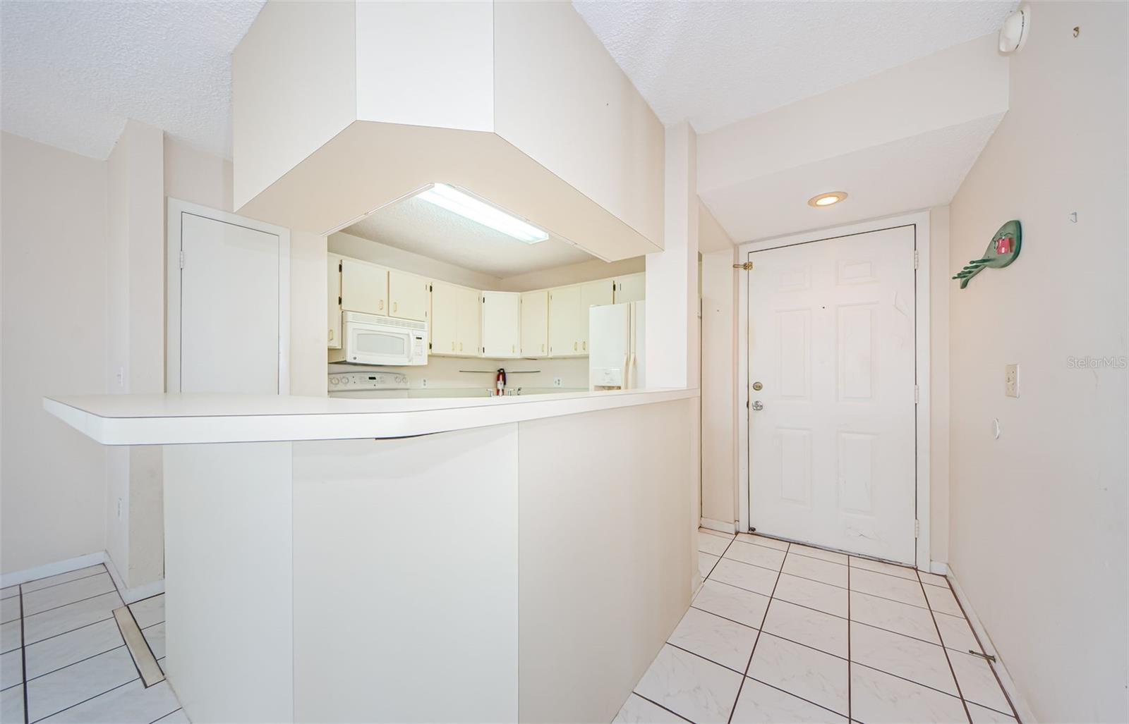 Image 7 of 65 For 5712 Biscayne Court 205