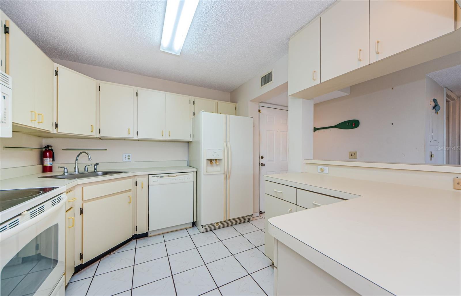 Image 8 of 65 For 5712 Biscayne Court 205
