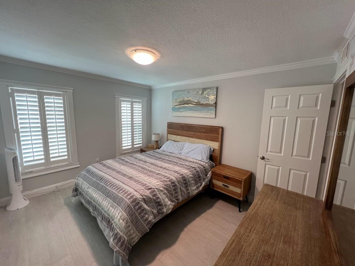 Image 10 of 23 For 333 Island Way 203