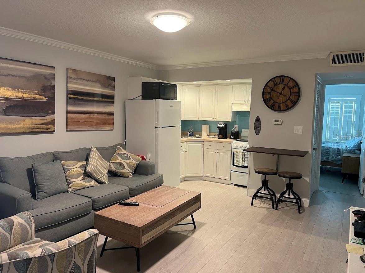 Image 5 of 23 For 333 Island Way 203