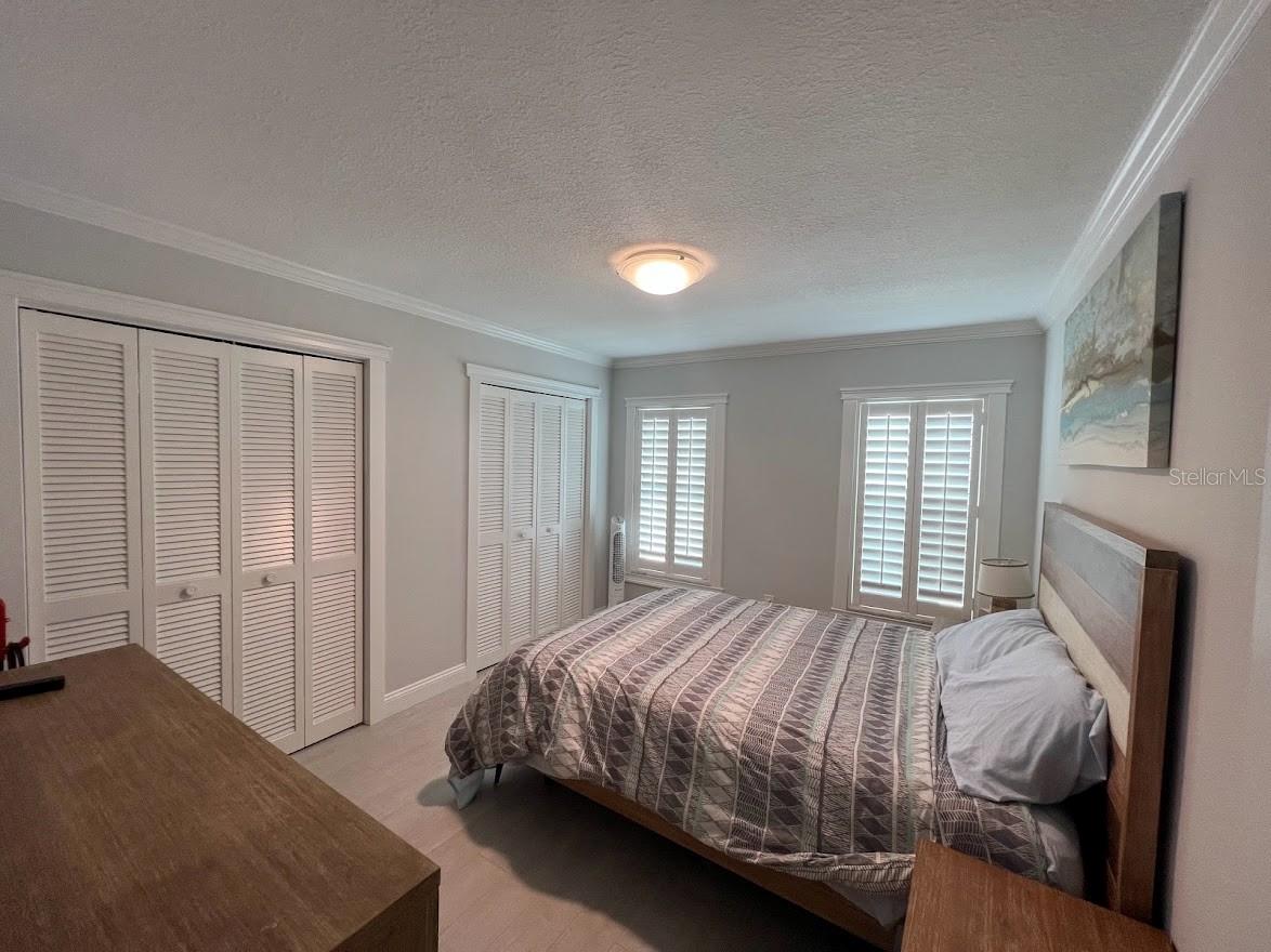 Image 9 of 23 For 333 Island Way 203