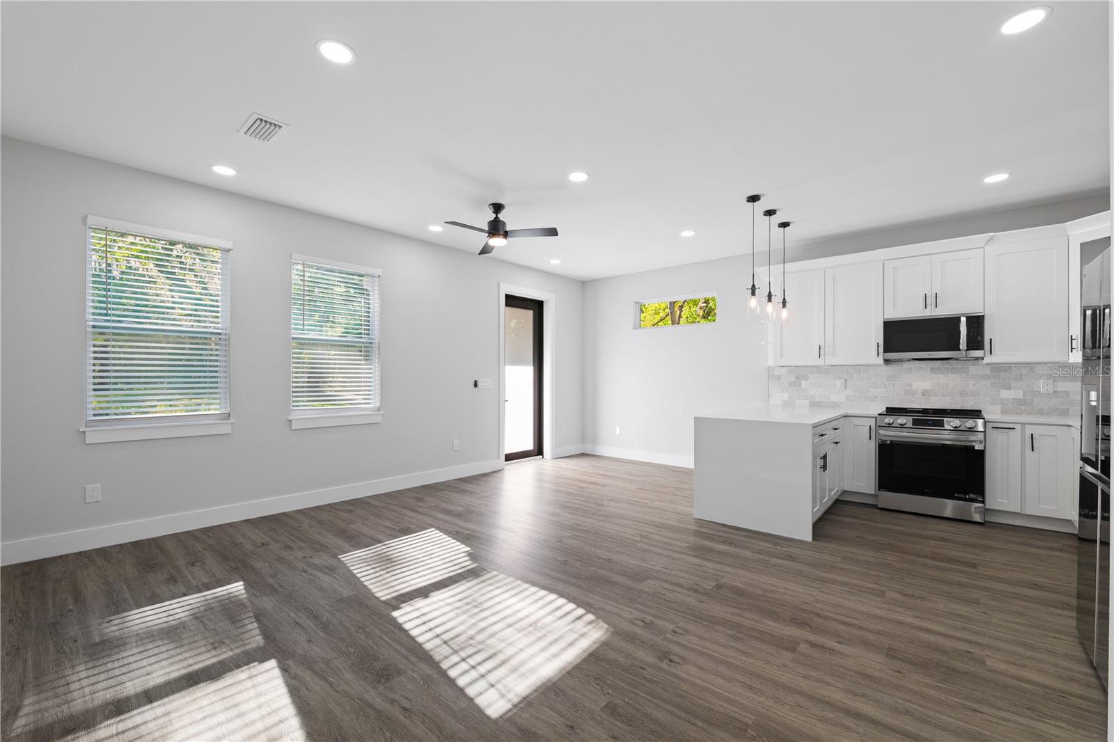 Image 4 of 14 For 194 Lemon Avenue