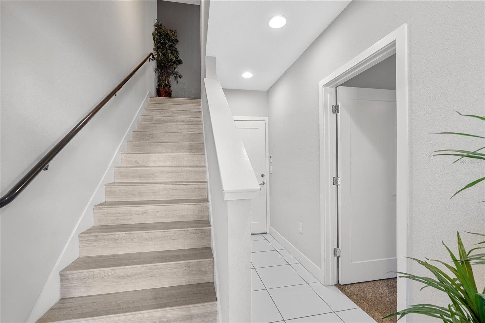 Image 5 of 47 For 1182 25th Way N